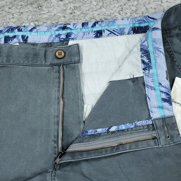 Tommy Bahama Boracay 6” Flat Front Shorts Fog Gray Men’s Size 42 Stretch - Picture 4 of 7
